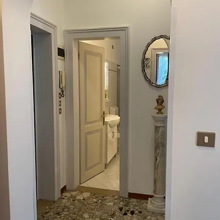 Flat In The Heart Of Lido *